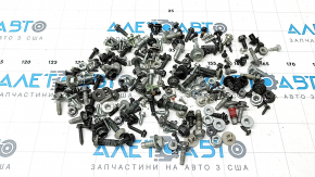 Nissan Rogue 21-23 interior hardware, incomplete