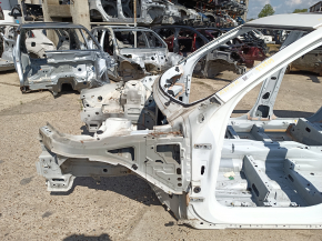 Volvo XC90 16-26 front left quarter panel on the body, white