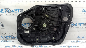 The front right window lift mechanism of a Hyundai Tucson 16-21 has a broken mount.