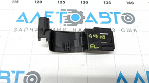 Bracket connector on the front bumper amplifier left BMW X7 G07 19-22