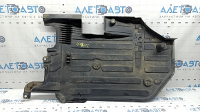 Volvo XC90 16-26 rear right underbody protection, cracks and breaks