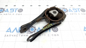 The rear engine mount of a Toyota Prius 50 16-22 is rusty and has microcracks.