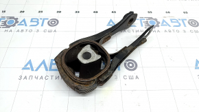 The rear engine mount of a Toyota Prius 50 16-22 is rusty and has microcracks.