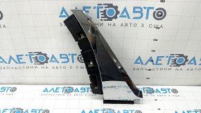 BMW X7 G07 19-26 chrome front left fender vent trim, scratched