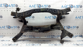 The rear subframe of a Toyota Prius 50 19-22 AWD is rusty, the inserts are torn off.
