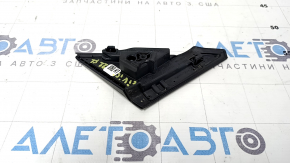 Front left triangle plug for Honda Civic XI FE/FL 22-26