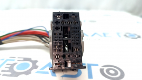 Black fuse box connector for the Hyundai Tucson 19-21 2.0 hood.