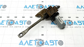 The driver's seat lift adjustment motor for the BMW X7 G07 19-26 is corroded.
