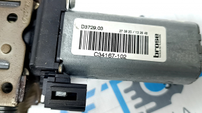 The driver's seat lift adjustment motor for the BMW X7 G07 19-26 is corroded.