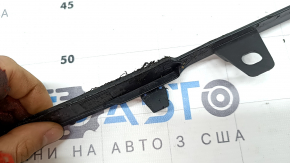 The front bumper lip of the Honda Civic XI FE/FL 22-26 is worn out.