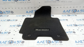 Set of black floor mats for Hyundai Tucson 19-21 tires