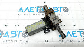 The right 2nd row seat cushion adjustment motor is corroded for a BMW X7 G07 19-26.