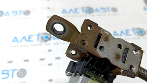 The right 2nd row seat cushion adjustment motor is corroded for a BMW X7 G07 19-26.
