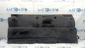 The right underbody protection of Toyota Prius 50 19-22 is worn out.