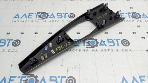 The center console trim for the multimedia joystick for the BMW 4 F32/33/36 14-20 is in light carbon fiber, the coating is peeling off.