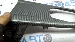 The center console trim for the multimedia joystick for the BMW 4 F32/33/36 14-20 is in light carbon fiber, the coating is peeling off.