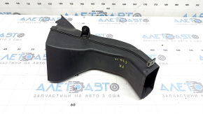 The right brake cooling duct for a BMW 4 Series F36 18-20 has a broken mount.