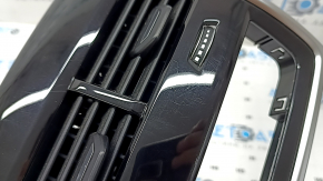 Center console air vent with trim BMW X7 G07 19-26, glossy black with chrome, scratches