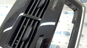 Center console air vent with trim BMW X7 G07 19-26, glossy black with chrome, scratches