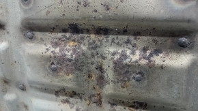 The rear muffler with a barrel for a Mazda 6 18-21 2.5 is rusty and the tip is dented. 