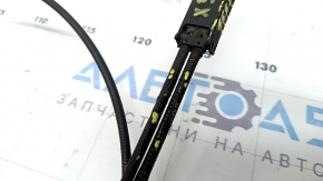 The hood release cable for the front of the BMW X3 G01 18-24 is melted and the braid is damaged.