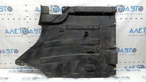 The rear left underbody protection of the BMW X3 G01 18-24 is dented.