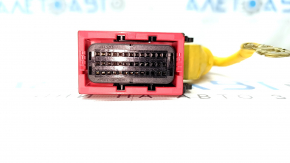 Pink chip for the SRS airbag computer module of the Hyundai Sonata 11-15 hybrid