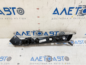 TV bar eyelash left Nissan Rogue Sport 17-19