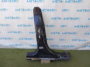 The central right body pillar of a Toyota Camry v70 18-24 was sawed off and burned.