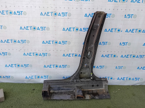The central right body pillar of a Toyota Camry v70 18-24 was sawed off and burned.