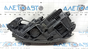 Right front headlight for VW Passat 20-22 LED with seal