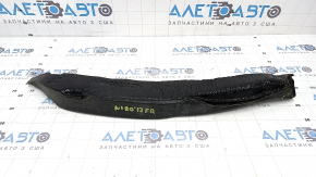 Right door-wing seal for Kia Niro 17-22 is torn.