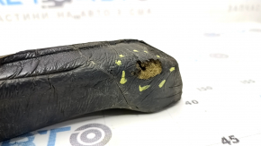 Right door-wing seal for Kia Niro 17-22 is torn.