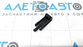 Lexus RX450h 10-15 grille retaining clip