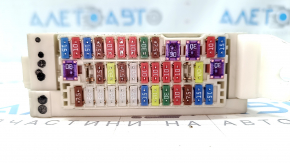 Lexus RX350 RX450h 10-12 dash fuse box