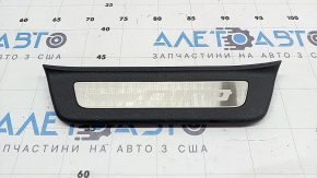 Rear left outer door sill trim for Kia Niro 17-22, chrome, scratches on chrome