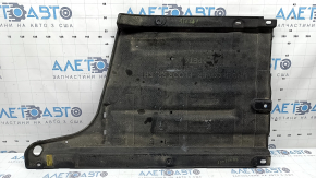 The rear right underbody protection of the Hyundai Sonata 20-26 HEV is worn out.