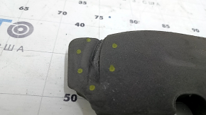 The left door-wing seal of the Mitsubishi Outlander 22-26 is dented and torn.