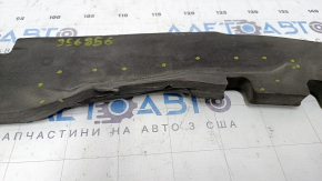 The left door-wing seal of the Mitsubishi Outlander 22-26 is dented and torn.