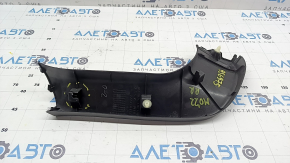 Right tailgate trim for Mitsubishi Outlander 22-26 black, broken fastener, crack in fastener