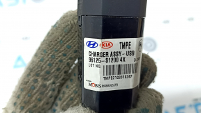 Hyundai Santa FE 21-23 center console charging port