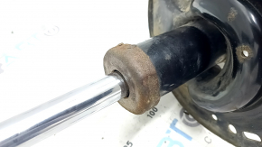 Rusty front right shock absorber for Lexus RX450h 13-15