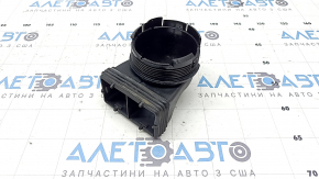 The air duct to the Hyundai Santa FE 21-23 2.5T filter is broken, the mount is broken