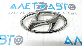 Hyundai Santa FE 21-23 tailgate emblem