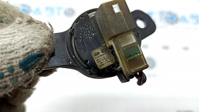 The left dashboard speaker of the Hyundai Santa FE 19-23 Harman Kardon is covered in soot.