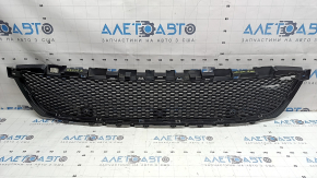 The lower grille of the front bumper of the Land Rover Range Rover Velar 18-20 without a camera and radar, cracked, fragments are missing