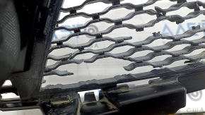 The lower grille of the front bumper of the Land Rover Range Rover Velar 18-20 without a camera and radar, cracked, fragments are missing