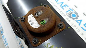 The Hyundai Santa FE 21-23 passenger airbag in the dashboard has a rusty squib.