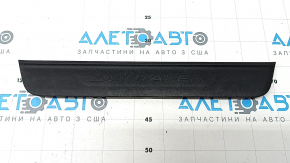 Front left outer door sill trim for Hyundai Santa FE 19-23, black, scratches, broken fasteners