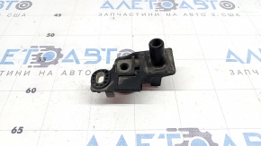 Upper right radiator bracket for Land Rover Range Rover Velar 18-23 2.0T, 3.0T, 5.0T (plastic + rubber)